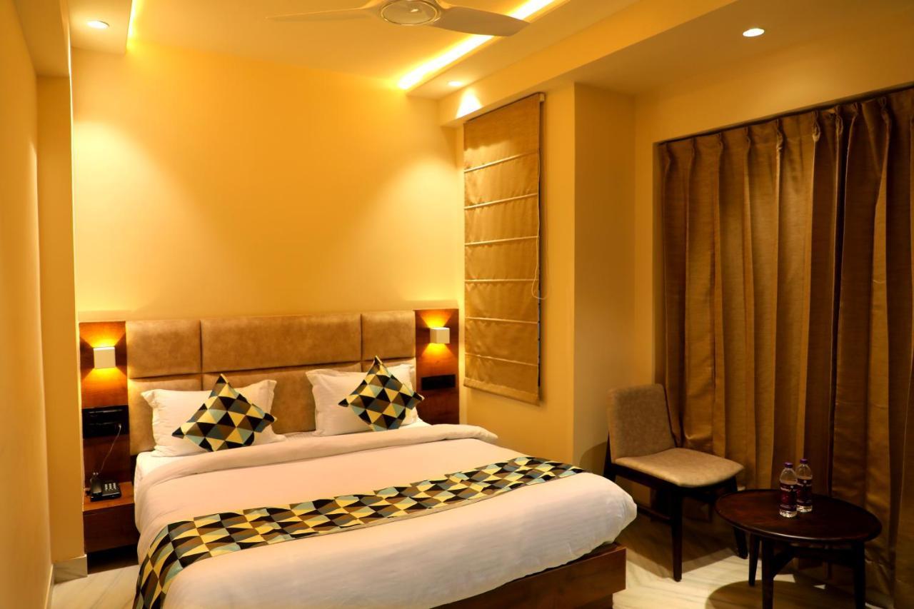 The Sky Imperial Hotel Sugam - 10 Meters From Shrinathji Temple Nathdwara Exterior photo