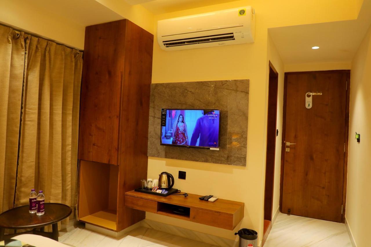 The Sky Imperial Hotel Sugam - 10 Meters From Shrinathji Temple Nathdwara Exterior photo