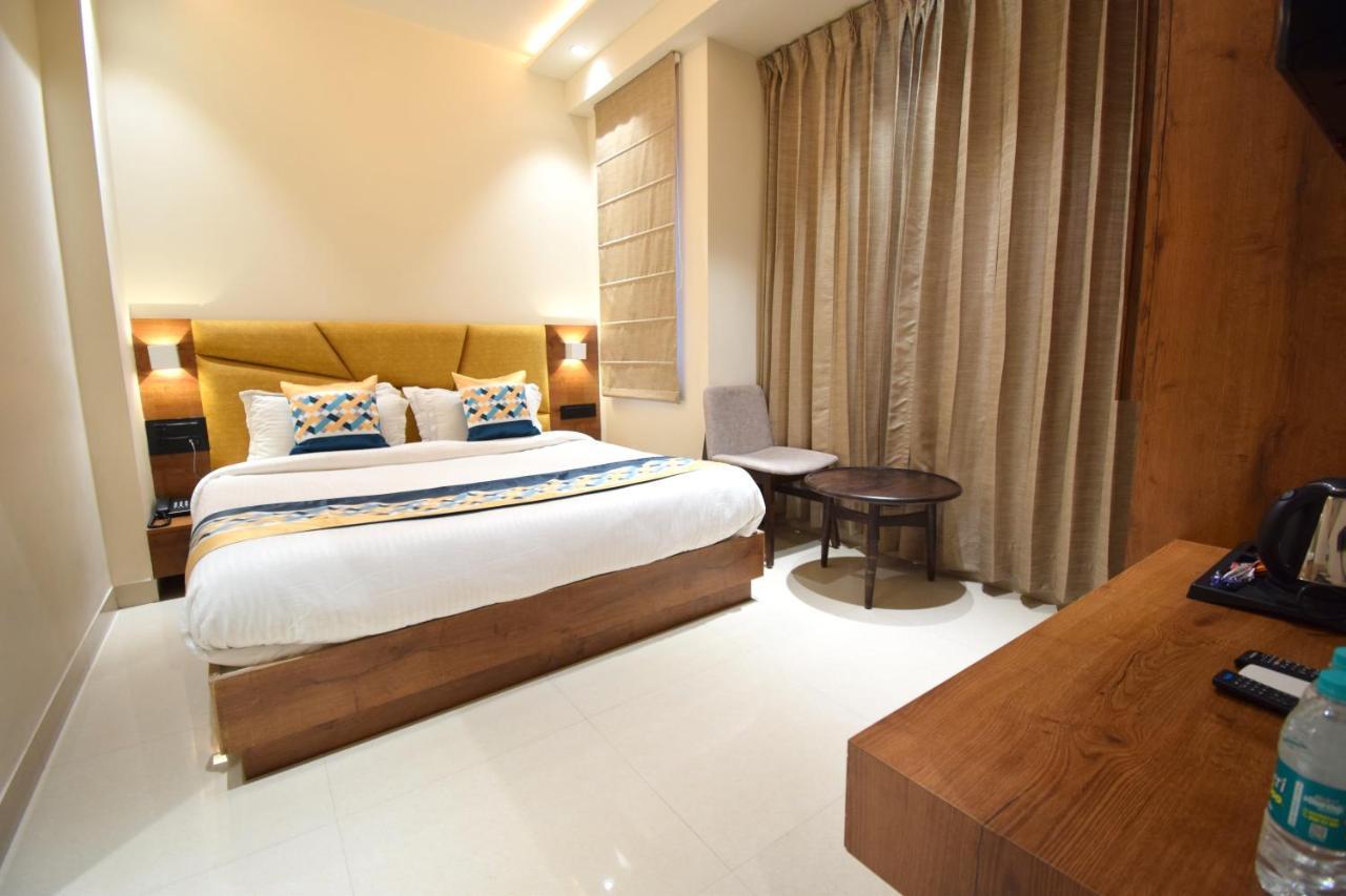 The Sky Imperial Hotel Sugam - 10 Meters From Shrinathji Temple Nathdwara Exterior photo
