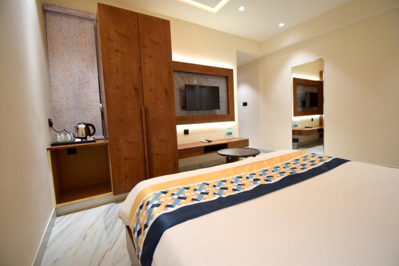 The Sky Imperial Hotel Sugam - 10 Meters From Shrinathji Temple Nathdwara Exterior photo