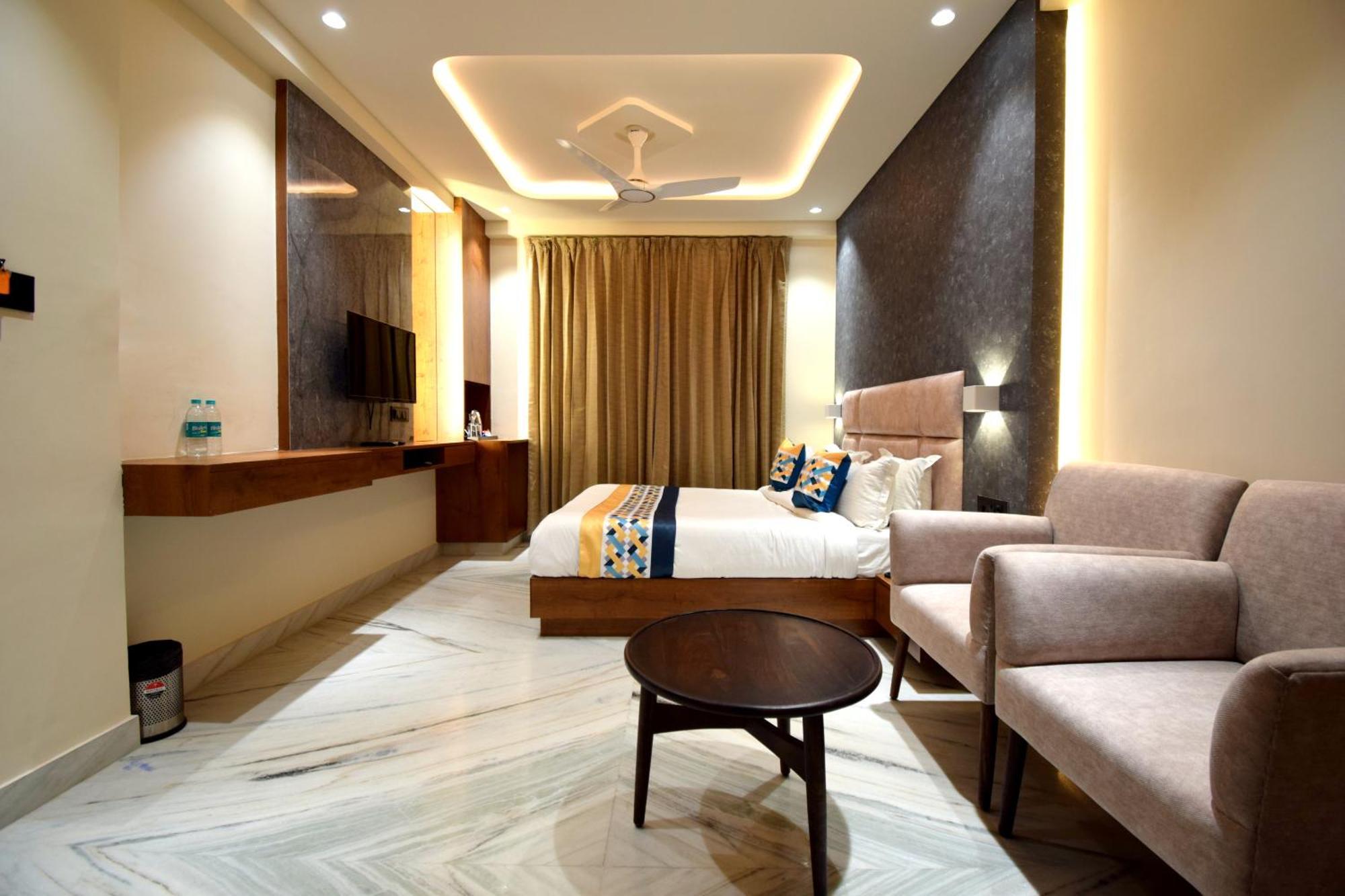 The Sky Imperial Hotel Sugam - 10 Meters From Shrinathji Temple Nathdwara Exterior photo