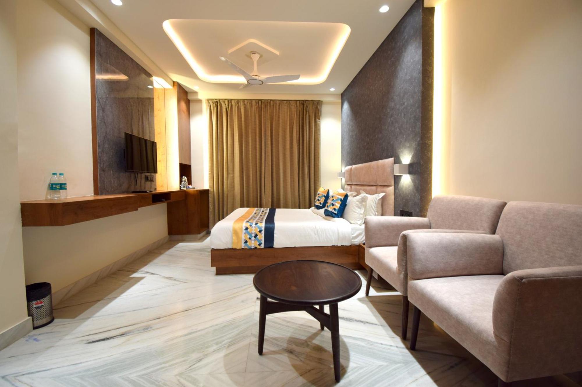 The Sky Imperial Hotel Sugam - 10 Meters From Shrinathji Temple Nathdwara Exterior photo