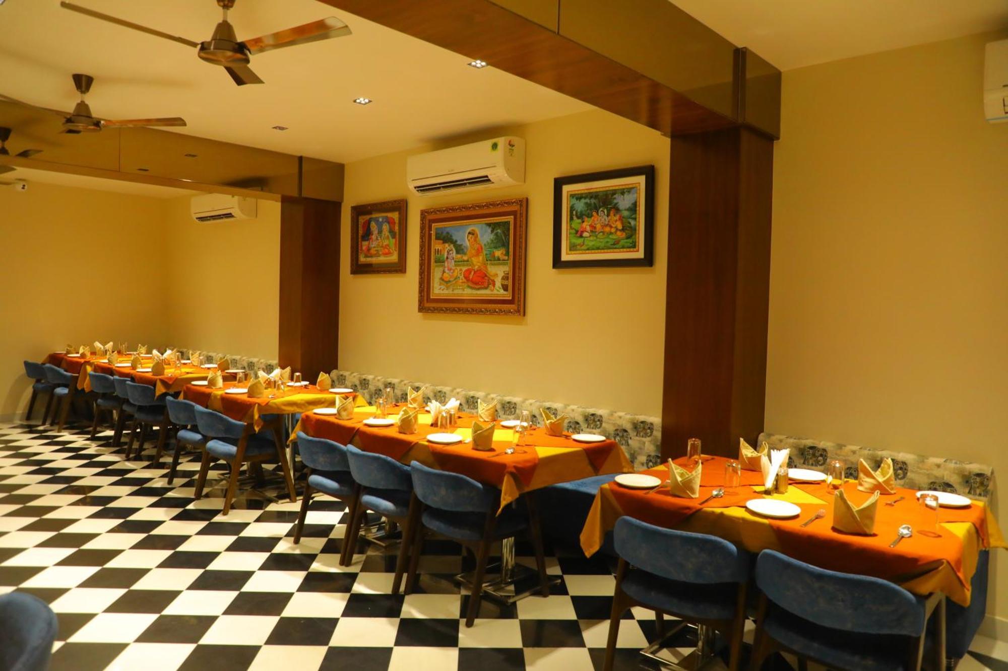 The Sky Imperial Hotel Sugam - 10 Meters From Shrinathji Temple Nathdwara Exterior photo
